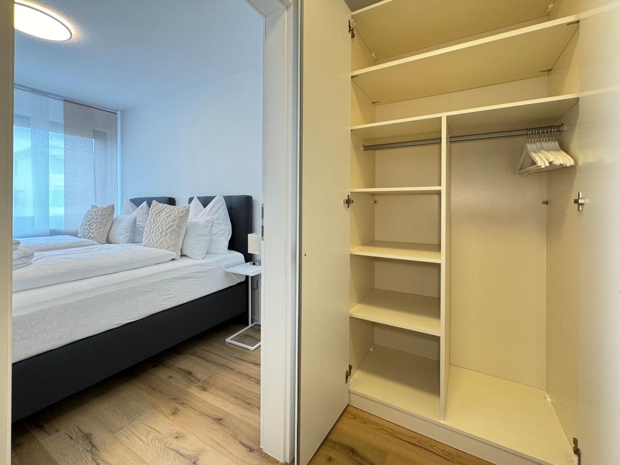 3 Zimmer Apartment, 90 Qm, Ruhig Und Zentrumsnah, Max 6 Pers, 15 Qm Balkon , Private Garage, Internet 1000 Mbit Sindelfingen Buitenkant foto